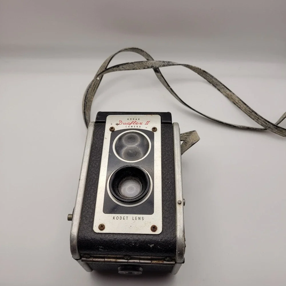 Vintage Kodak Duaflex II Camera Kodet Lens Black Silver TLR Style Display Piece